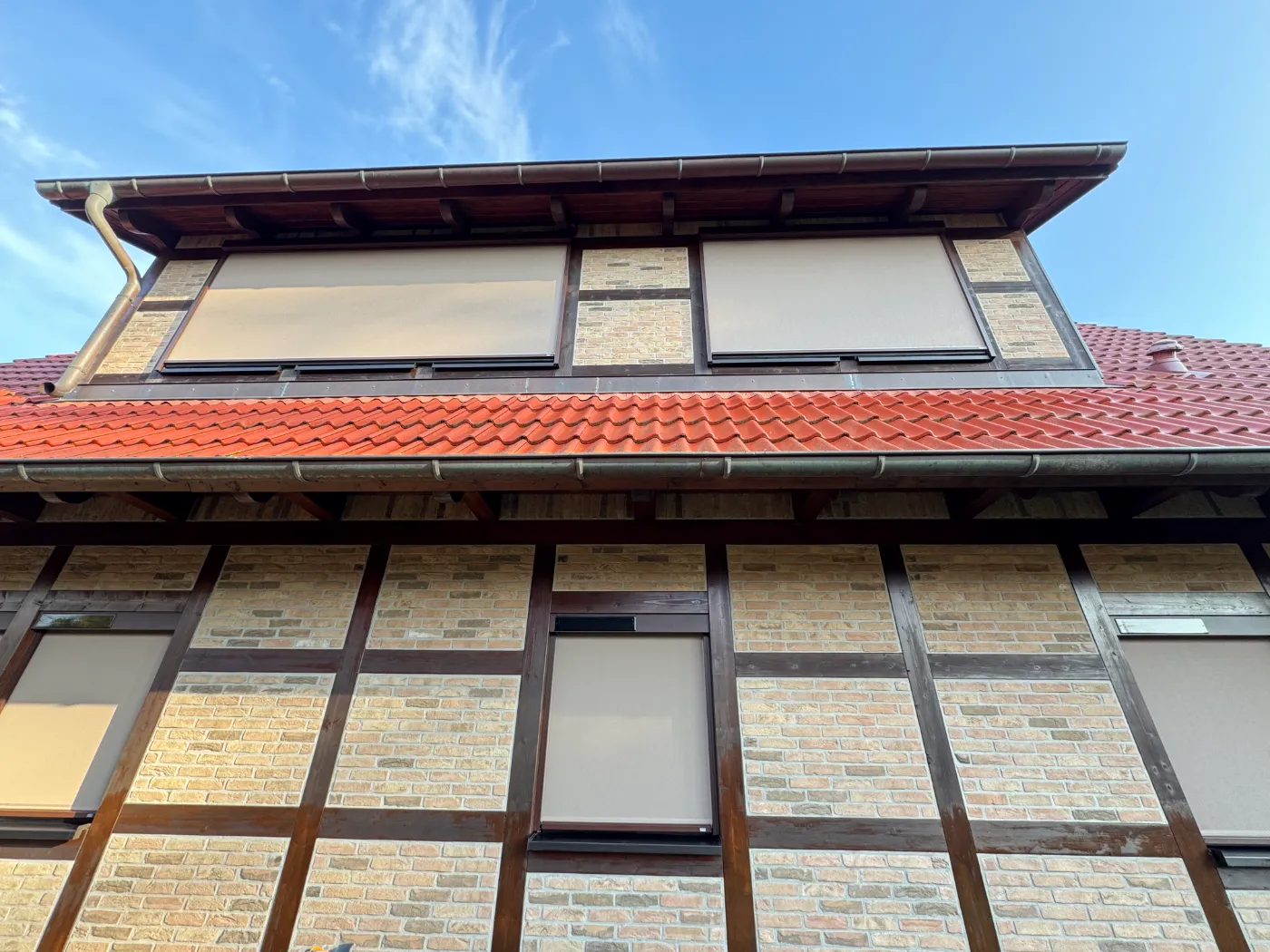Pergola Markisen Berlin – großzügiger Sonnenschutz